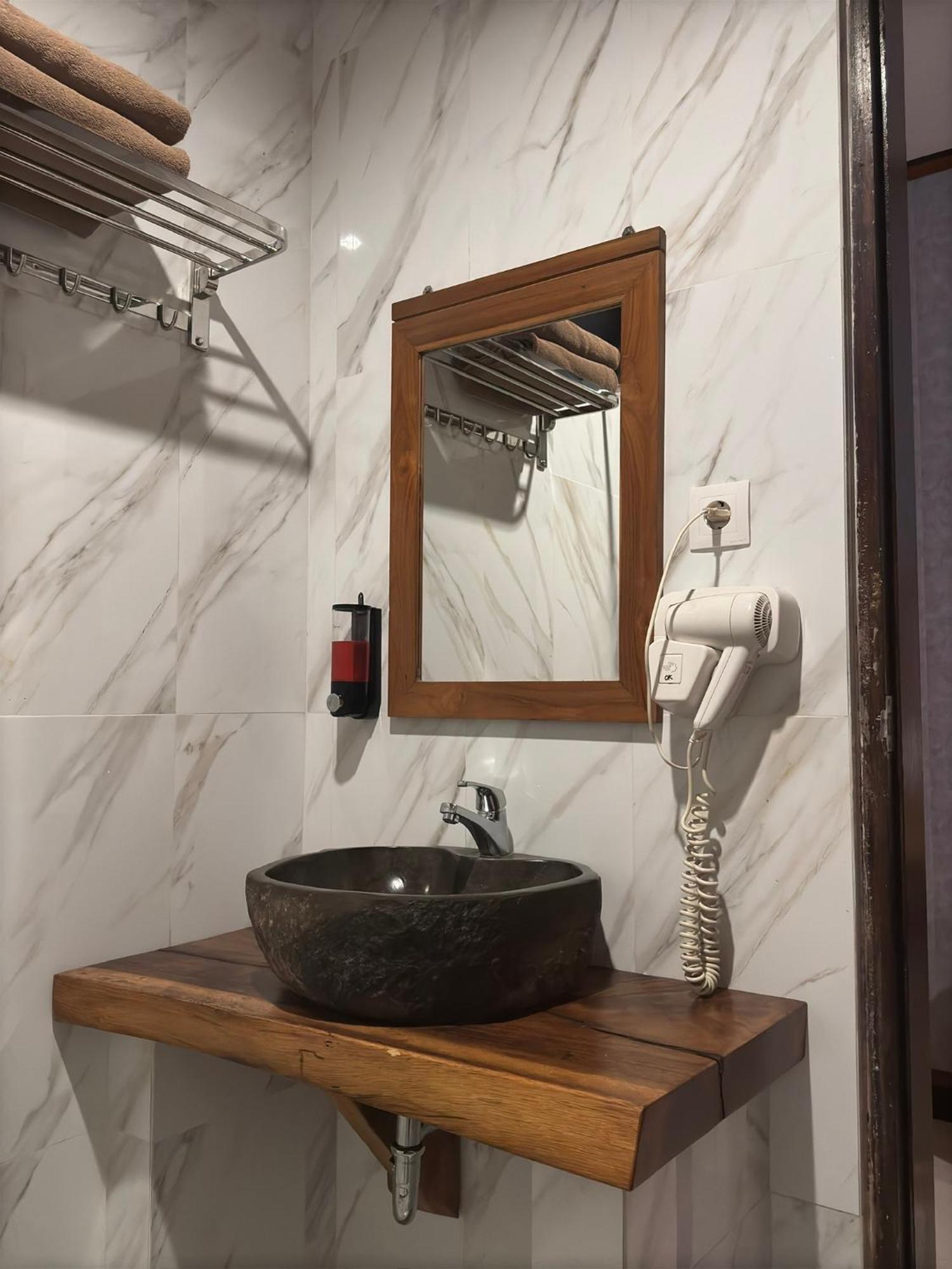 Bali Full Moon Guest House Canggu Екстериор снимка