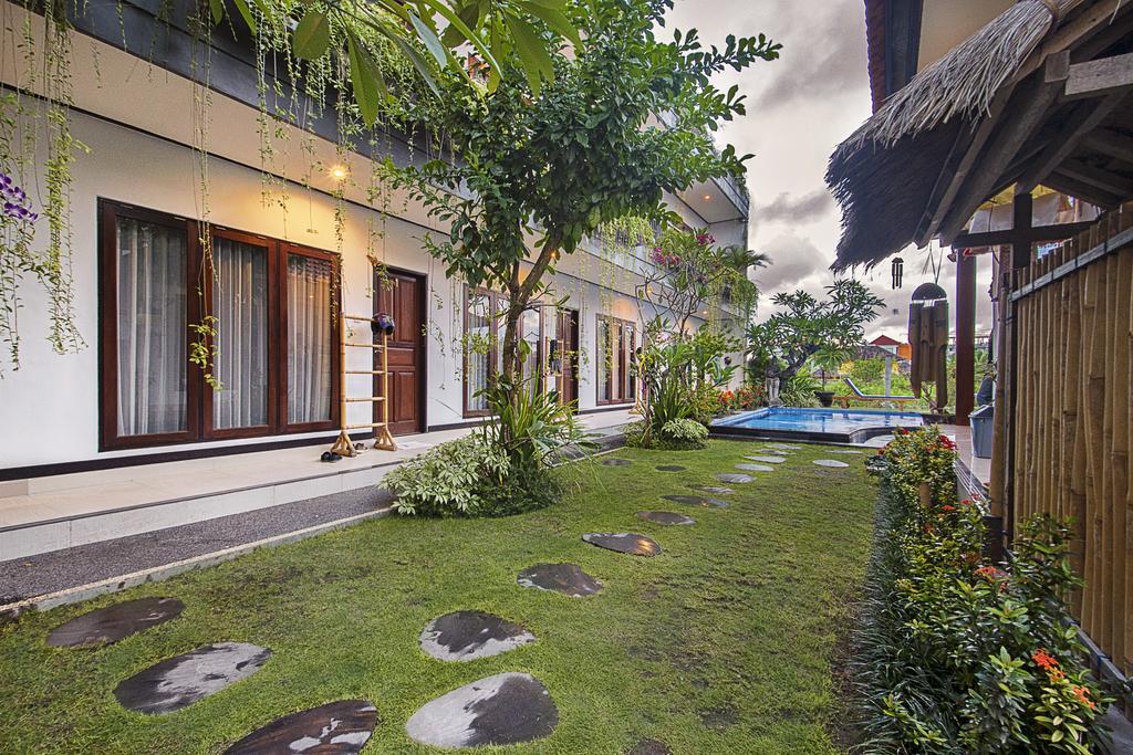Bali Full Moon Guest House Canggu Екстериор снимка