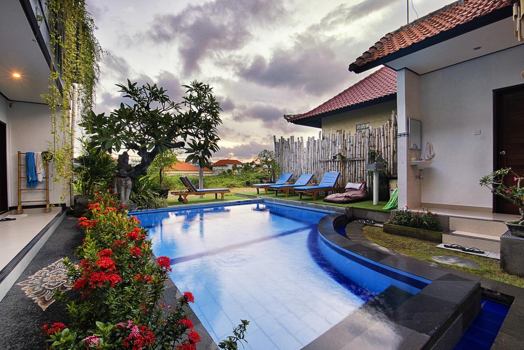 Bali Full Moon Guest House Canggu Екстериор снимка